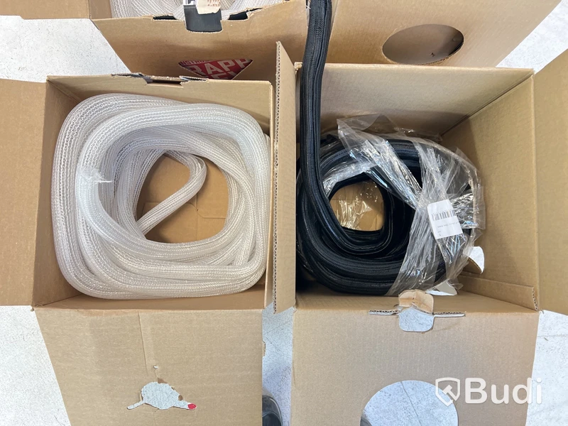 7 st. Kartonger med kabelstrumpa Techflex och Forming function, flätad och självstängande