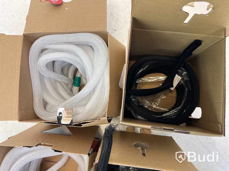 7 st. Kartonger med kabelstrumpa Techflex och Forming function, flätad och självstängande