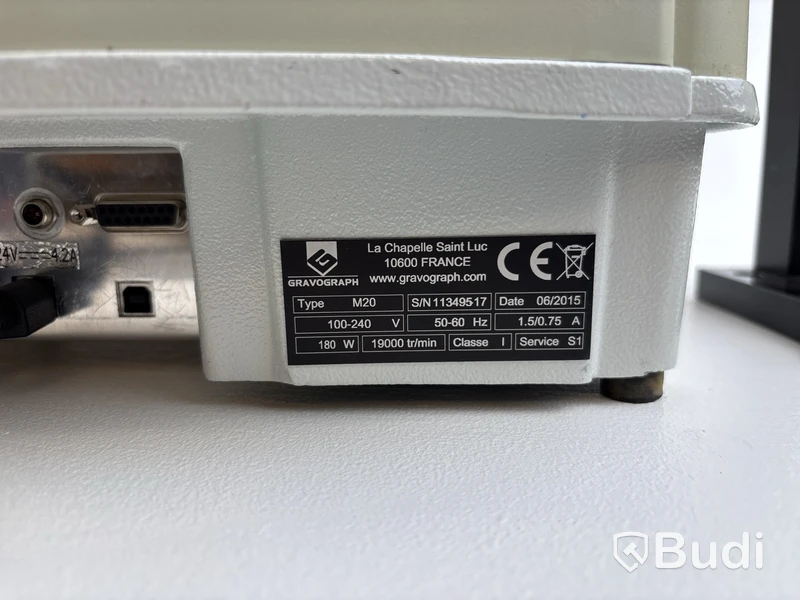 Gravyrmaskin Gravograph M20 (2015) samt laptop Windows Surface Pro Model 1976 i5, 256 GB