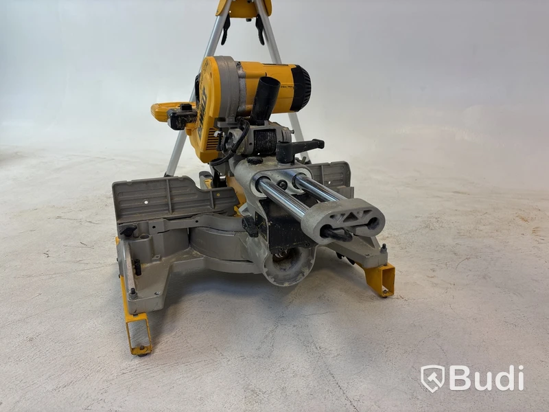 Kap- och gersåg med sågbänk Dewalt DW717XPS