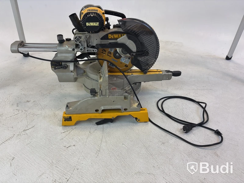 Kap- och gersåg med sågbänk Dewalt DW717XPS