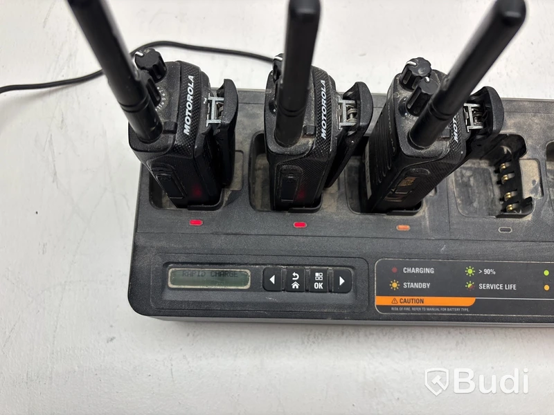 3 st. Walkie talkie Motorola DP2400e, inkl. multiunit laddare PMPN4283A