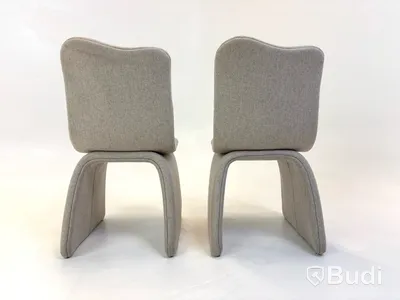 2 st. Stolar, the Love Chair