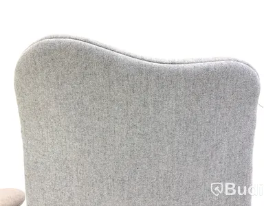 2 st. Stolar, the Love Chair