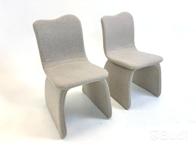2 st. Stolar, the Love Chair
