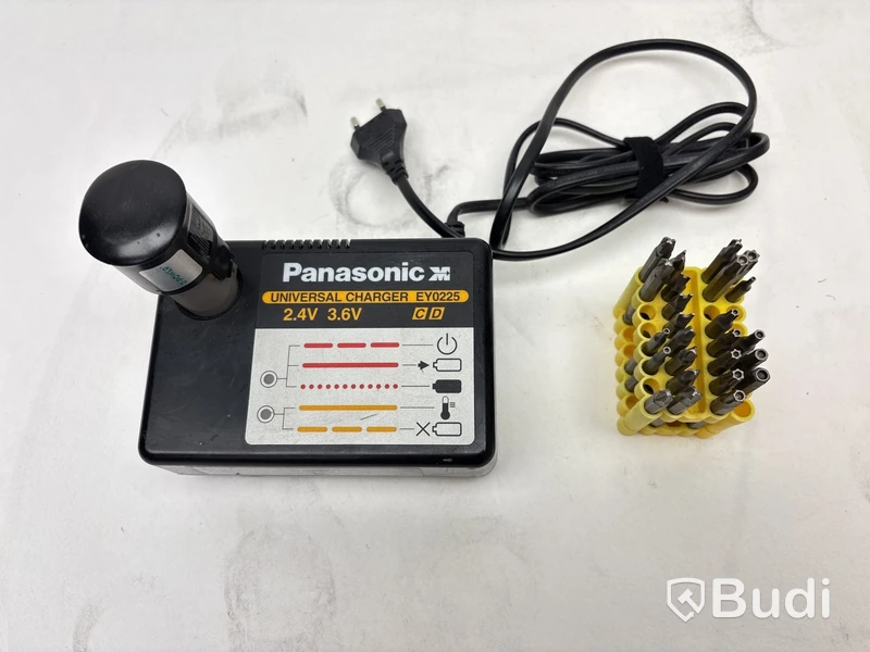 2 st. Batteridrivna skruvdragare Panasonic, EY6225
