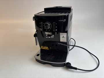 Espressomaskin DēLonghi Magnifica, ECAM 21.117