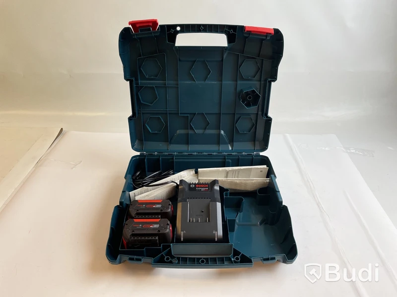2 st. Batterier och 1 st. laddare Bosch professional