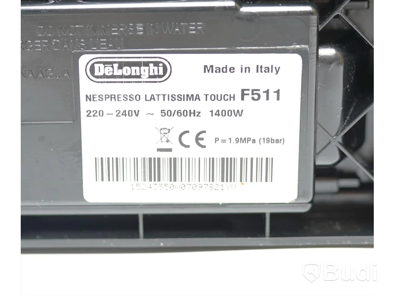 NESPRESSO De Longhi Lattissima touch. Obs! Saknar en del, se sista bilden.