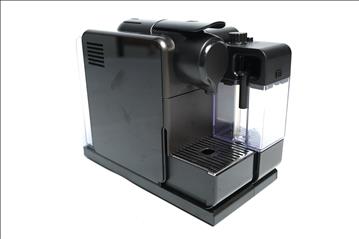 NESPRESSO De Longhi Lattissima touch. Obs! Saknar en del, se sista bilden. 
