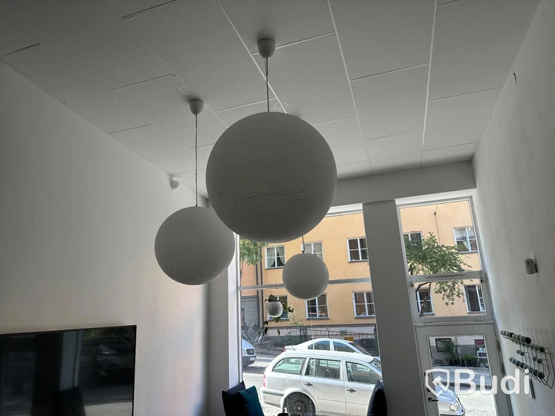 Design lampor - klot, 3 olika storlekar. OBS! Liten skada, se bilder