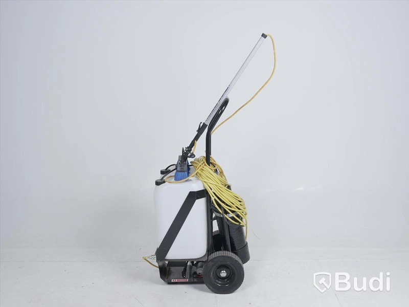 Rengöringssystem Streamline Trolley SF-TR50L-072 och Ecoline Pole och borste, Totalt ord. pris inkl. moms: ca 20.000 kr. OBS! laddare saknas