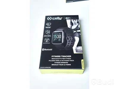 Smartwatches, 4 st. Celly smartwatch Pro 1.13 tum Bluetooth 4 x 3 cm svart. Obs! Osäker funktion.