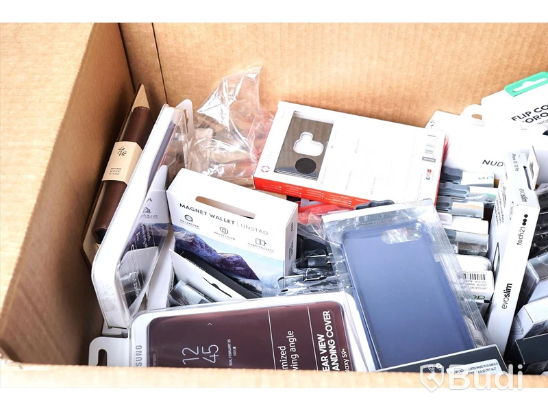 Parti med diverse mobilskal, Samsung S9+, iPhone X/Xs, iPhone 12 mini, iPhone 12, Galaxy A8 etc.