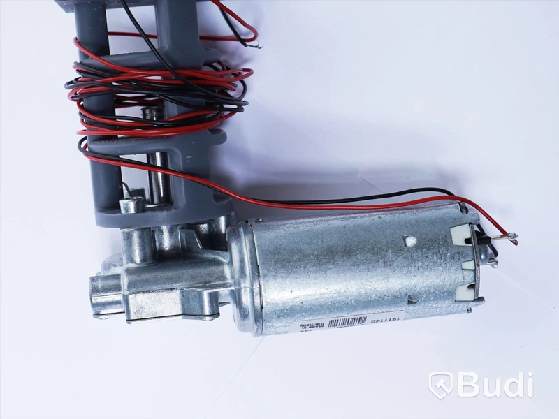 1 st. DC-motor 24VDC - Nidec 404.603. Ord. pris ink. moms: ca 2600 kr. Ny.