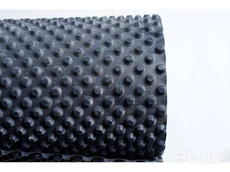 Perforerad plastmatta, 1m bred.