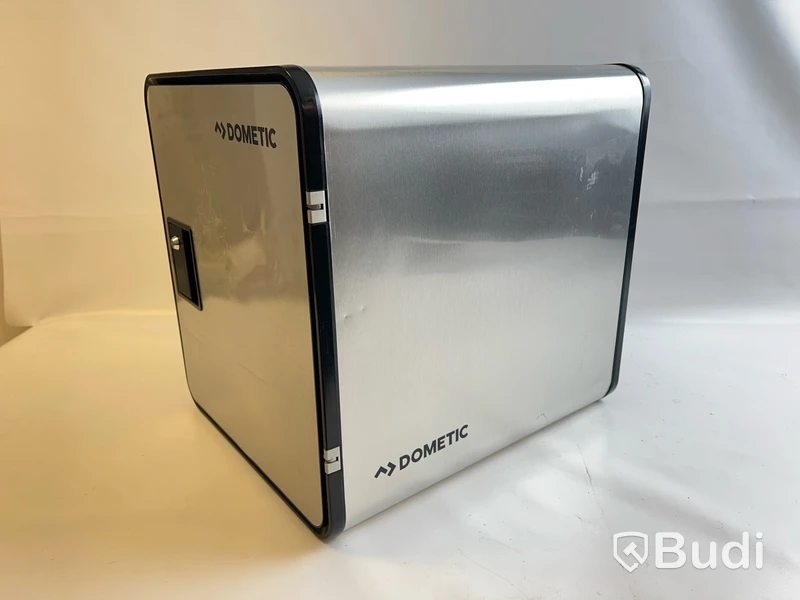 Värmebox Delibox  Dometic, DEL90H. För varmhållning av mat.