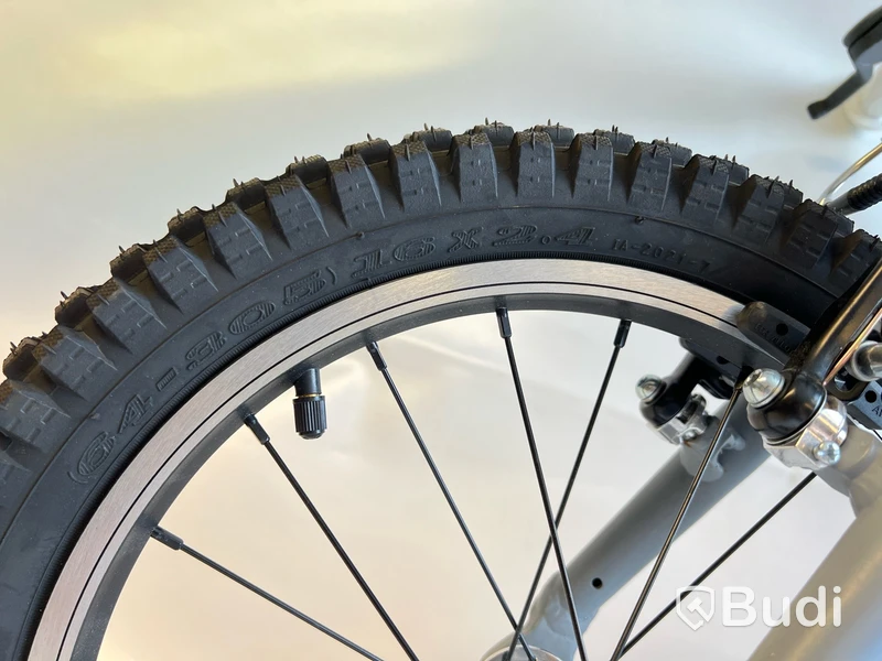 Barncykel Trapp Cake, mountainbike, Ålder: 3,5-7 år, silvergrå, OBS! Trampor saknas.
