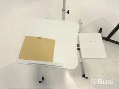 4 st. Arbetsbord, Manuellt höj- och sänkbara