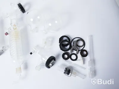 Parti med glasbehållare till lab, Buchi