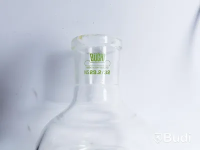 Parti med glasbehållare till lab, Buchi