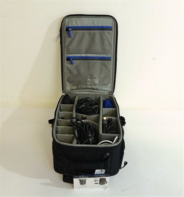 Kamera Panasonic HC-VX1 med tillbehör och väska thinkTank 