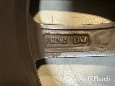 4 st. Bildäck på aluminiumfälg 225/45 R17
