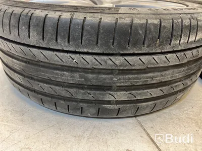 4 st. Bildäck på aluminiumfälg 225/45 R17