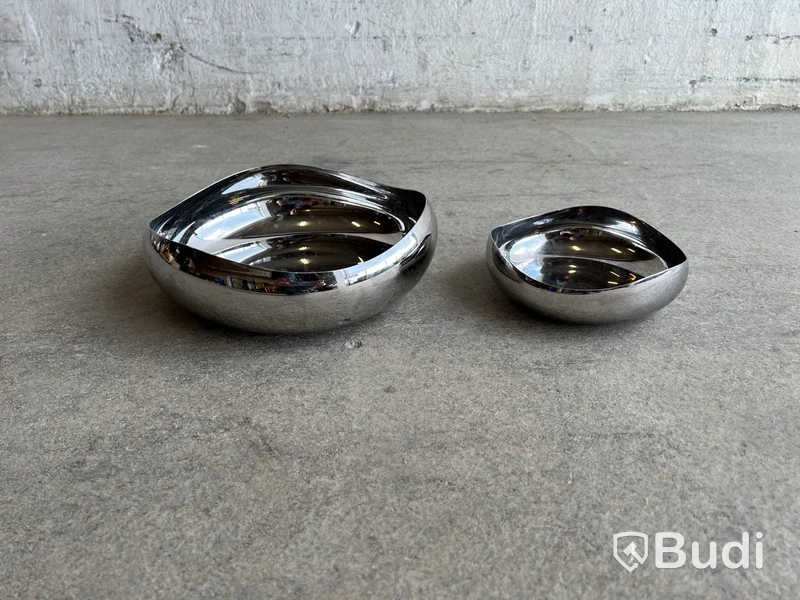 2 st. skålar Georg Jensen Cobra, 16 cm och 24 cm