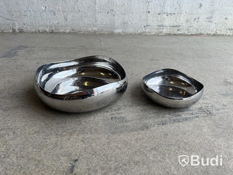 2 st. skålar Georg Jensen Cobra, 16 cm och 24 cm