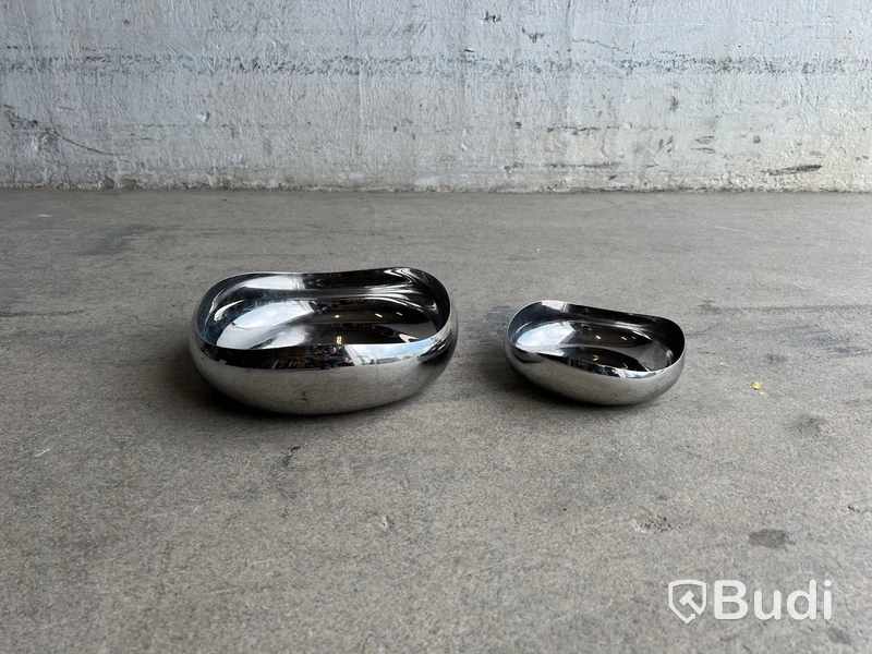 2 st. skålar Georg Jensen Cobra, 16 cm och 24 cm