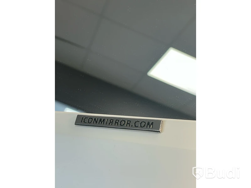 Sminkspegel Iconmirrior, Muam