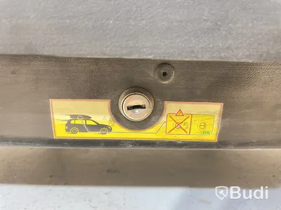 Takbox, Menabo, med Thule-fästen.