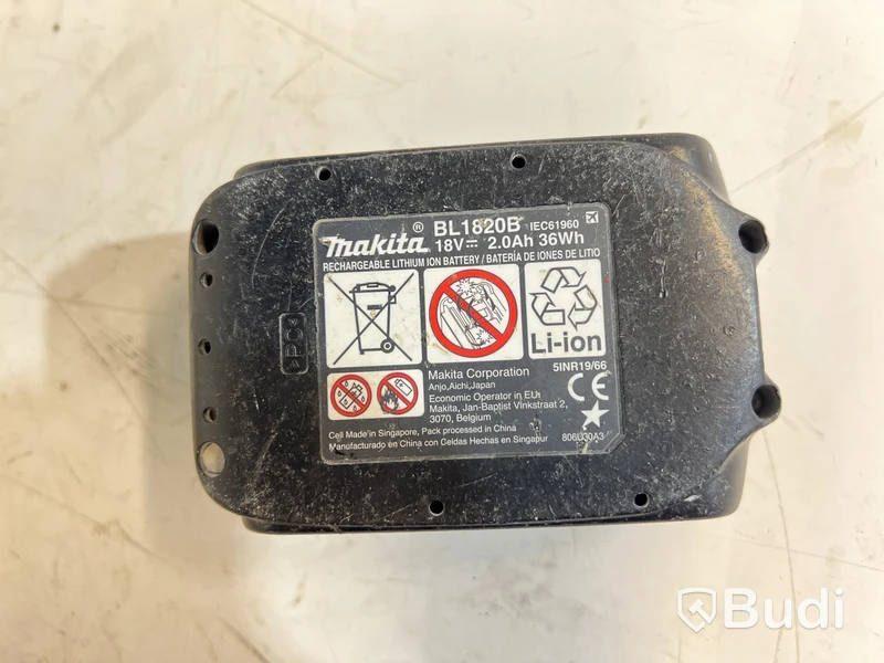Skruvdragare med tillbehör, Makita