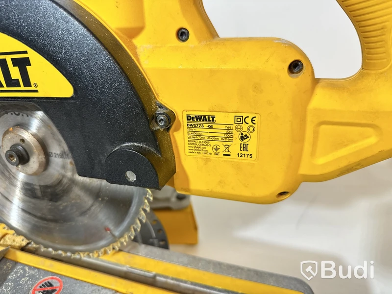 Kap- och gersåg Dewalt, DWS773 -QS