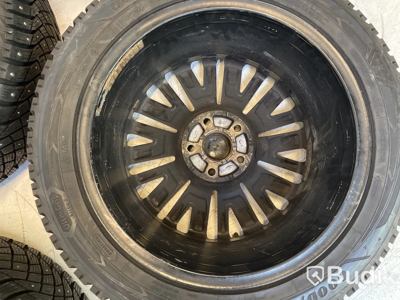 4 st. Vinterhjul på 18" aluminiumfälg, Good year, Ultra grip arctic 2, M+S, 255/45 R18