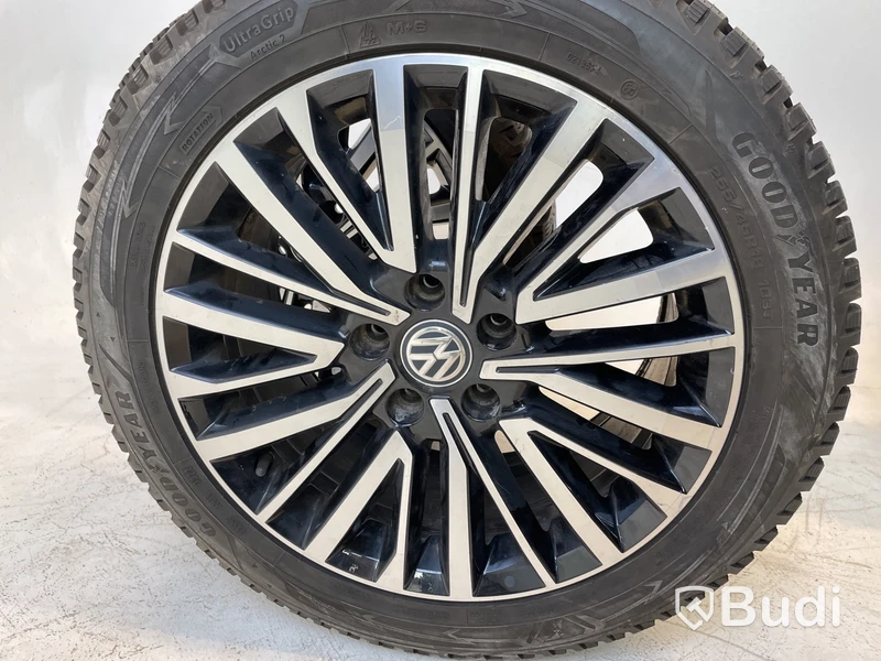 4 st. Vinterhjul på 18" aluminiumfälg, Good year, Ultra grip arctic 2, M+S, 255/45 R18