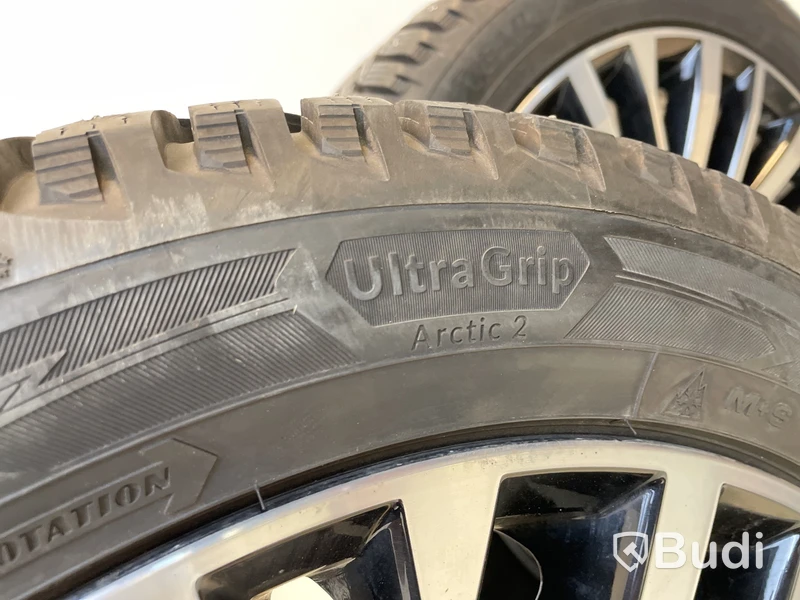 4 st. Vinterhjul på 18" aluminiumfälg, Good year, Ultra grip arctic 2, M+S, 255/45 R18