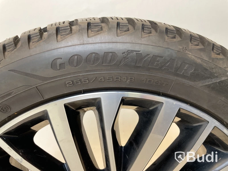 4 st. Vinterhjul på 18" aluminiumfälg, Good year, Ultra grip arctic 2, M+S, 255/45 R18