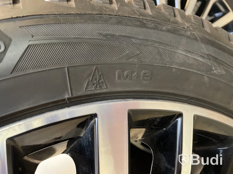 4 st. Vinterhjul på 18" aluminiumfälg, Good year, Ultra grip arctic 2, M+S, 255/45 R18