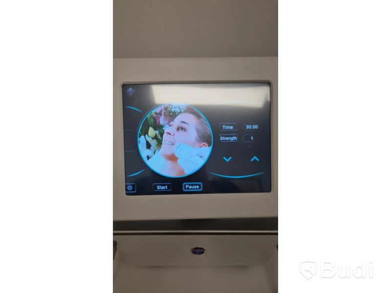 RF-microneedling V-shape