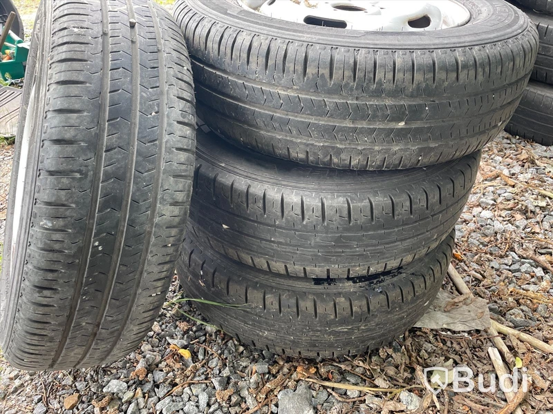 Sommarhjul 195/70R15 c-däck bultcirkel 5x160