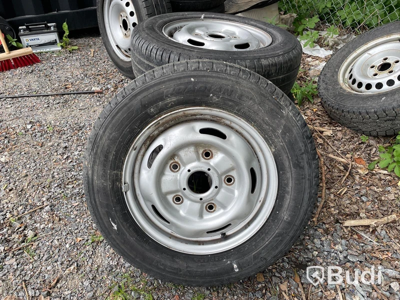 Sommarhjul 195/70R15 c-däck bultcirkel 5x160