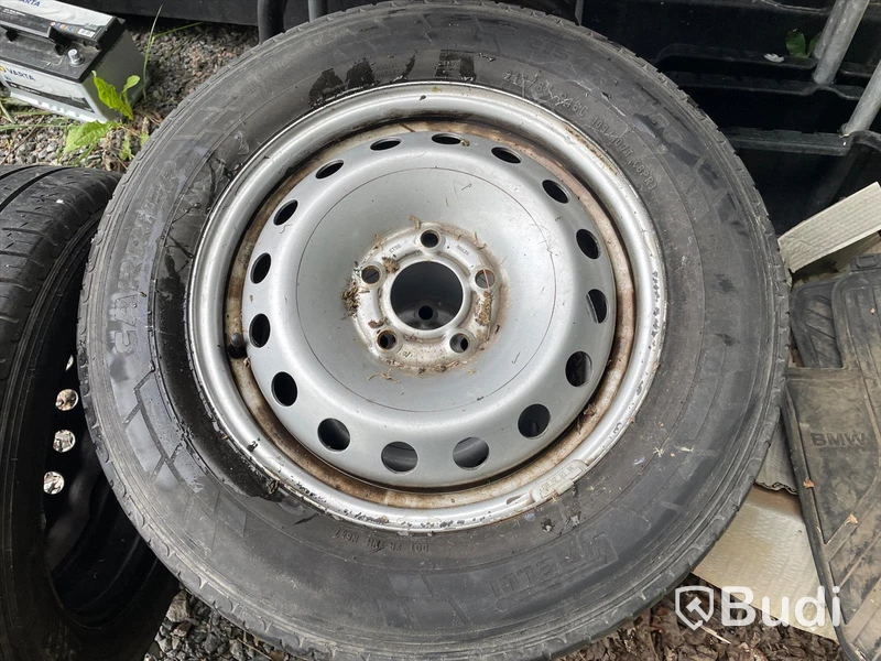 Sommarhjul 215/65R16 c-däck bultcirkel 5x118