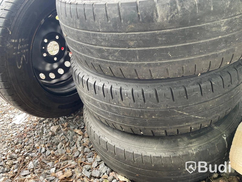 Sommarhjul 215/65R16 c-däck bultcirkel 5x118