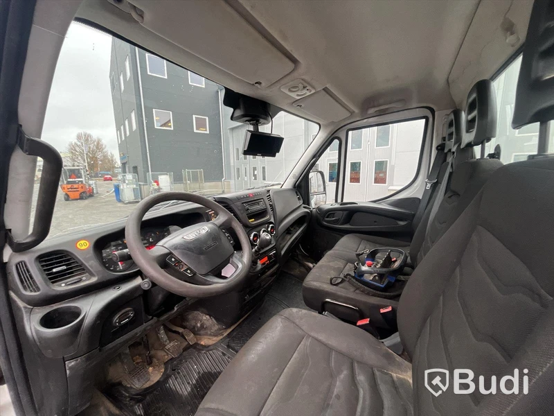 Kranbil Iveco Daily 70C17H -2015 | Manuell | Fassi F50