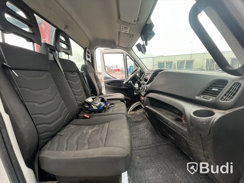 Kranbil Iveco Daily 70C17H -2015 | Manuell | Fassi F50