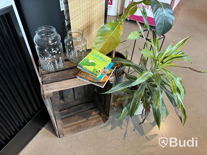 Möbler m.m. för restaurang