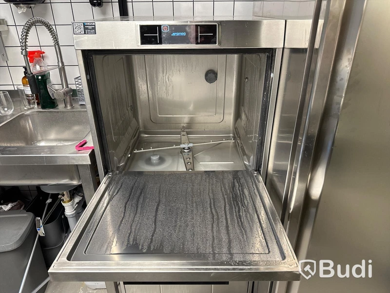 Smeg diskmaskin för diskbackar med digital display och lucka för diskbackar