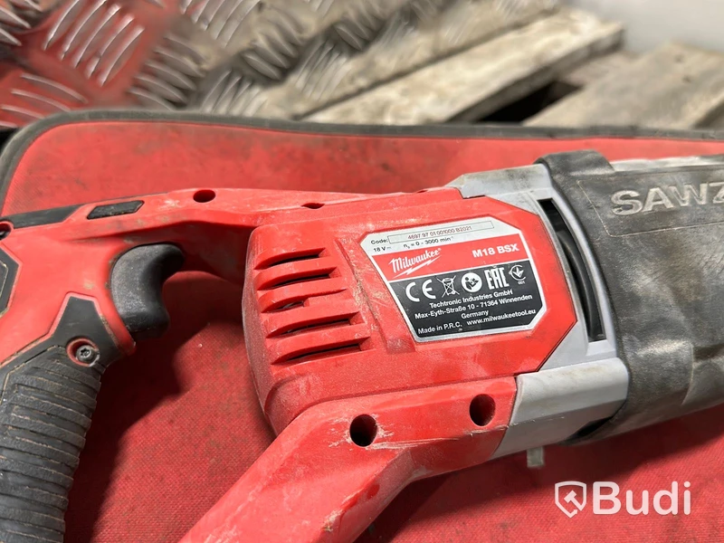 Tigersåg Milwaukee M18 BSX ink 2st extrabatterier och laddare